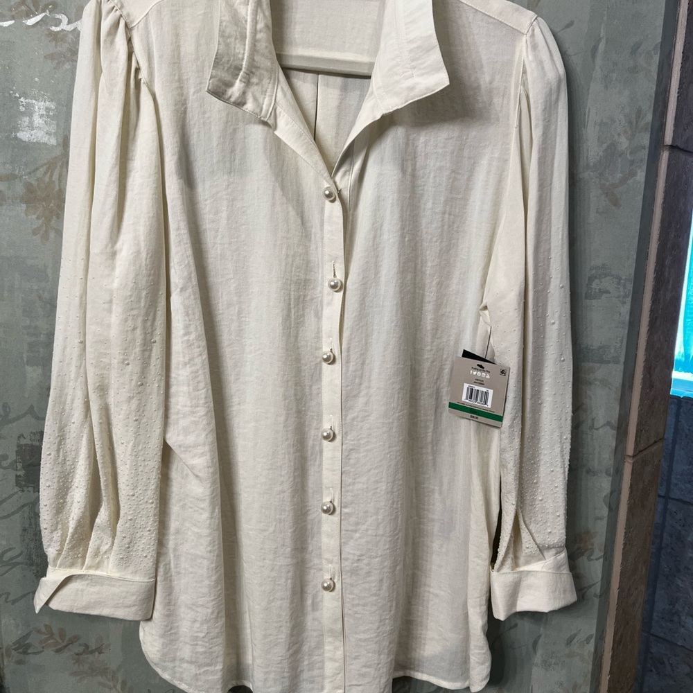 John Mark Cream 3/4 Sleeve Notched Collar Blouse